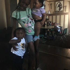 Meet your Posher, Dal